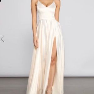 Windsor ivory dress size 3